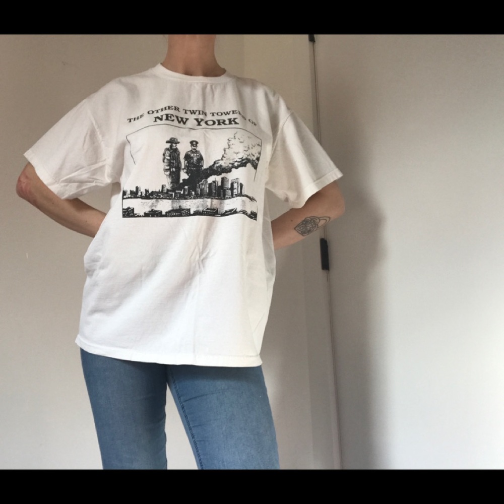 Vintage RARE Authentic 9/11 Firefighter/Police Tee - Picture 7 of 14